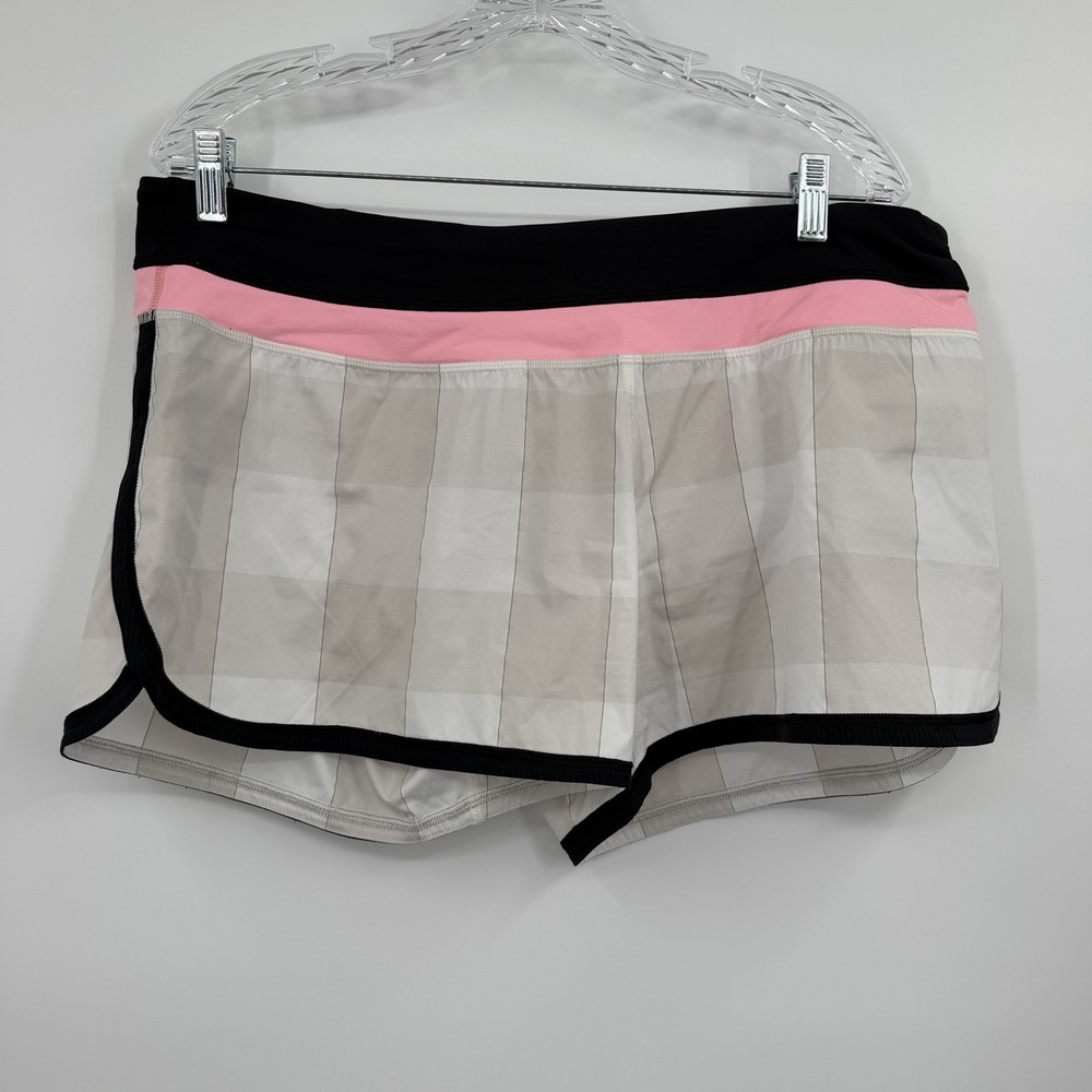 LULULEMON Groovy Run Shorts Womens 12 in Gros Gingham Dune Bleached Coral